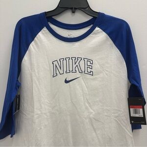 Women’s BNWT Nike 3/4 Sleeve Baseball Tee Size Large